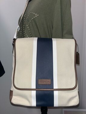 NWOT Coach Heritage Stripe Messenger Bag